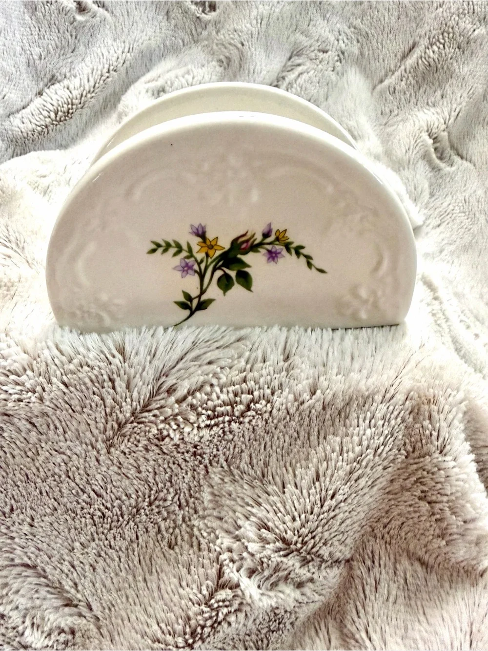 Beverly Rose pattern Ceramic Napkin Holder by Tabletops Unlimited